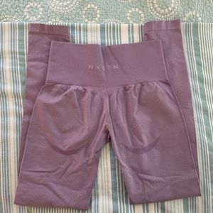 Small NVGTN Contour Leggings